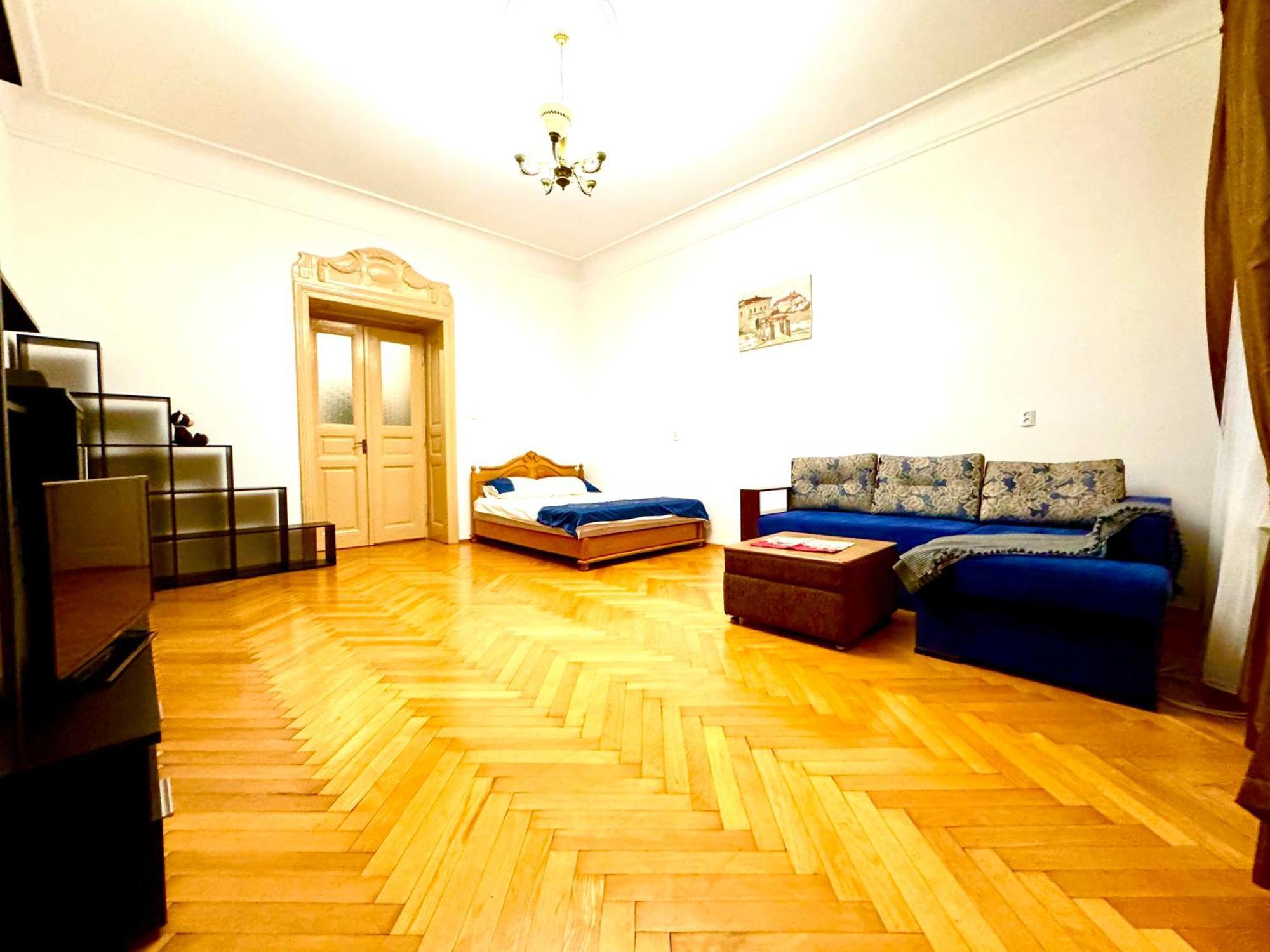 Luxury Apartment Near Rynok Square Lwów Zewnętrze zdjęcie