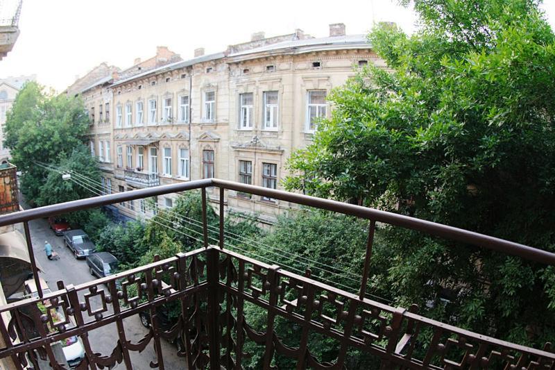 Luxury Apartment Near Rynok Square Lwów Zewnętrze zdjęcie
